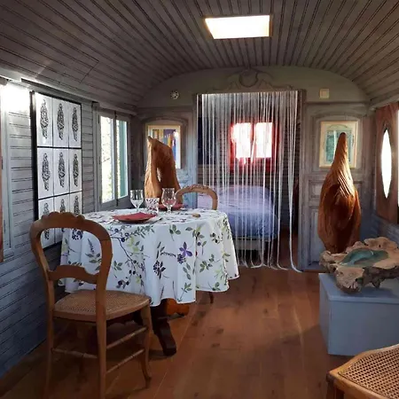 Le Fond De La Biche * Goutroux